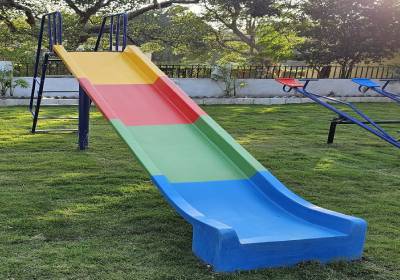 Straight roller  slide for kids age group 5-12 in kandivali